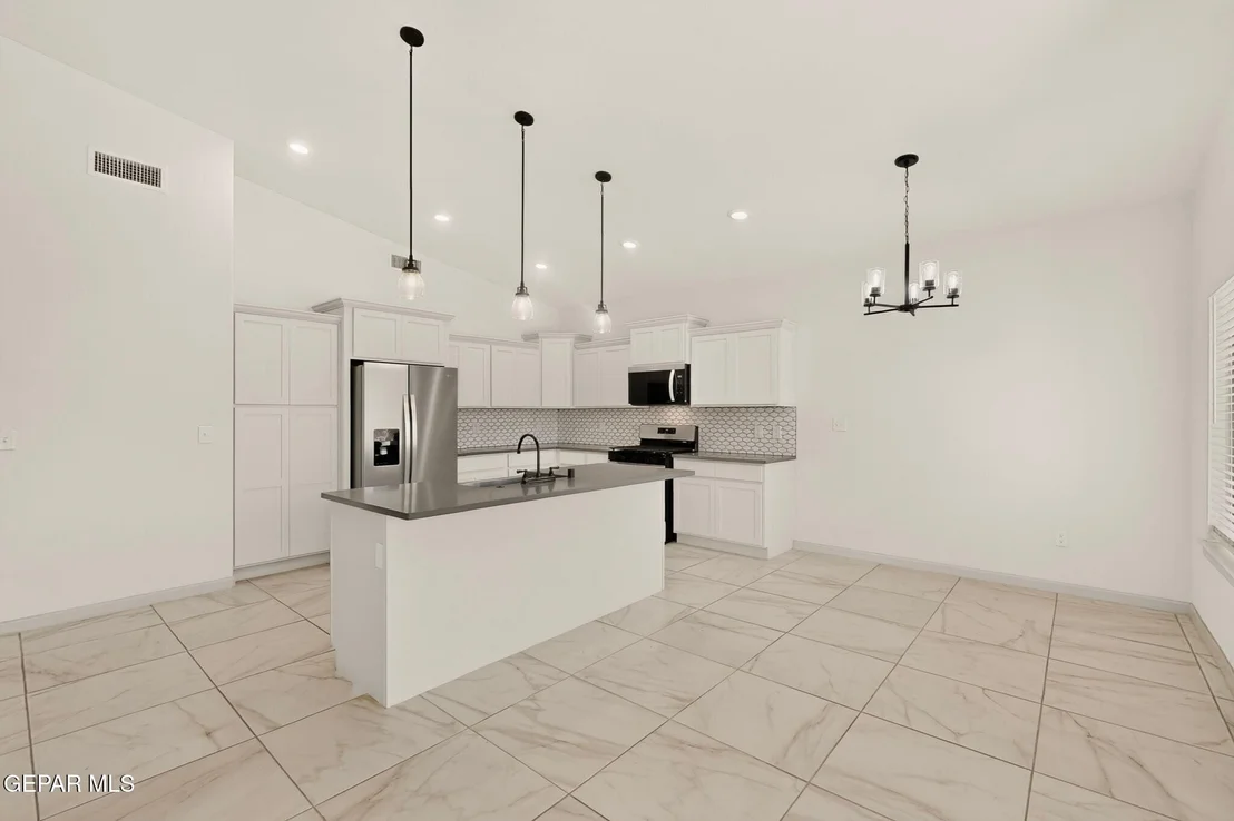 Photo of 968 GULF STREAMS Avenue