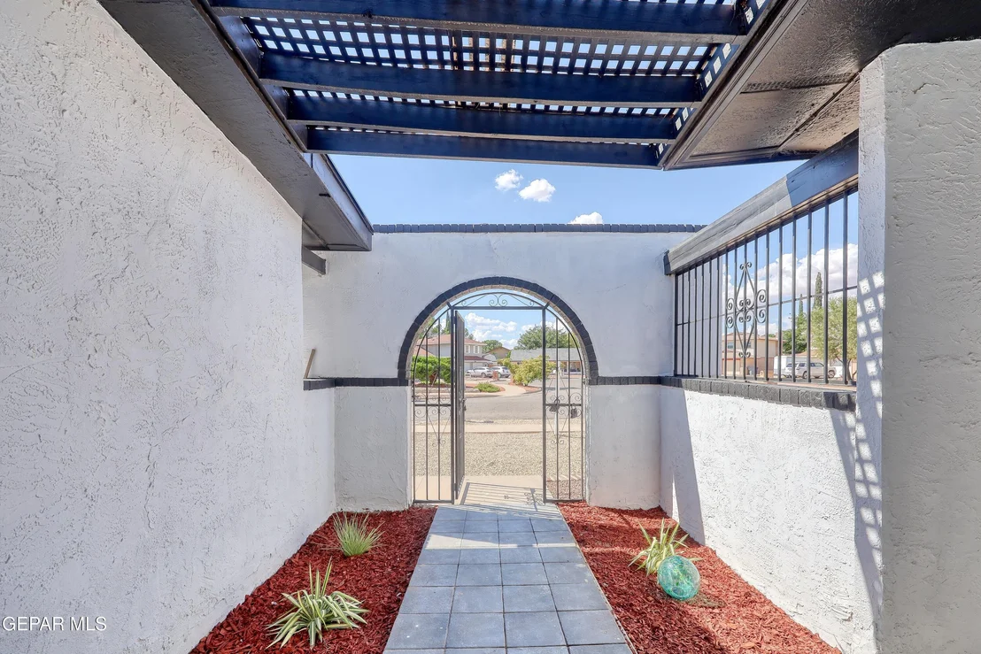 Photo of 2320 SEA SIDE Drive