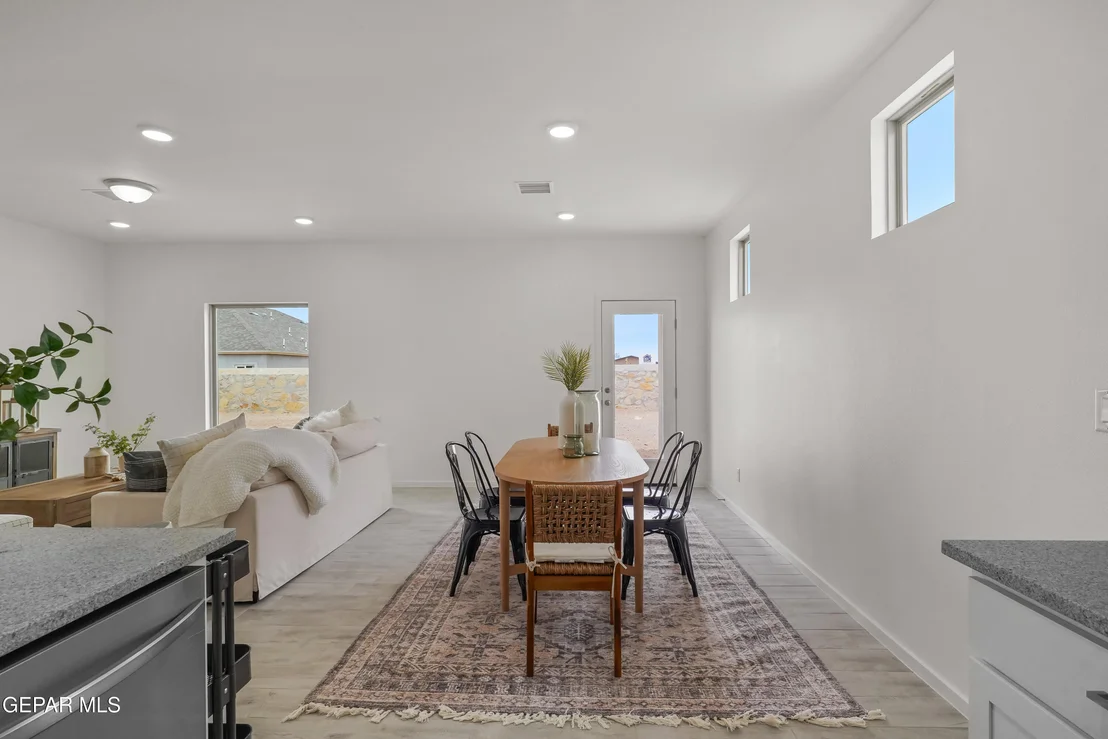 Photo of 13804 Summer Wave Avenue