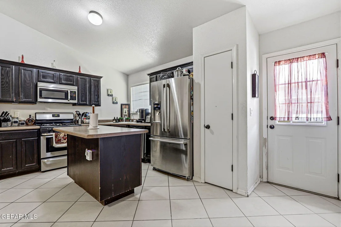 Photo of 616 VILLAS DEL VALLE Road