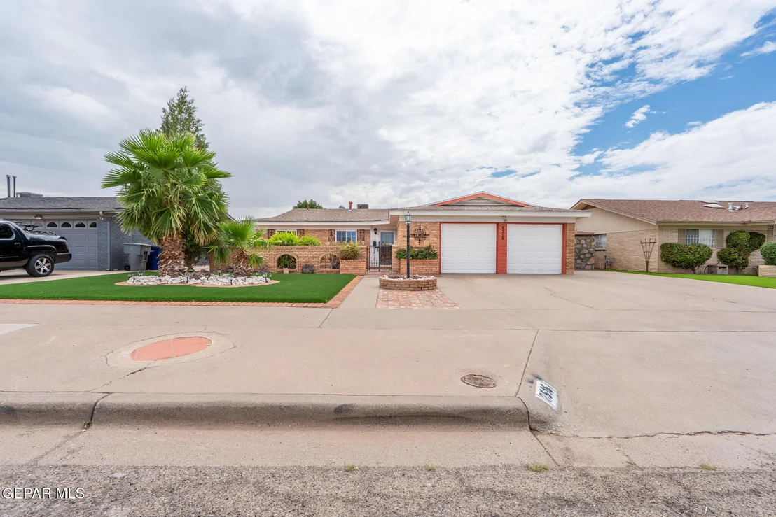 Photo of 8516 Mineola Drive