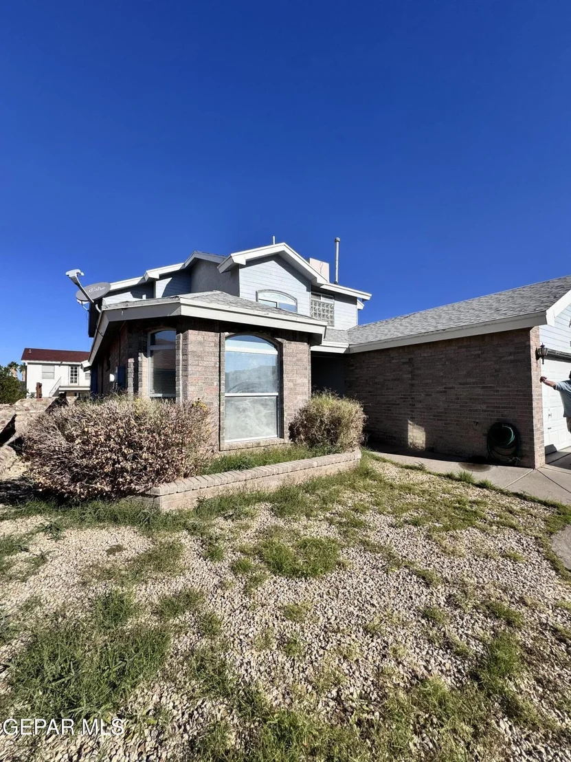 Photo of 7119 Oval Rock Drive