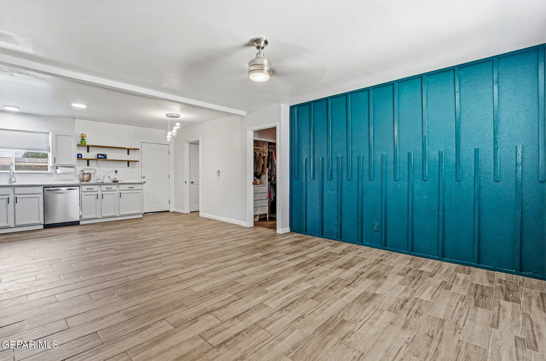 Photo of 5720 SUN VALLEY Drive