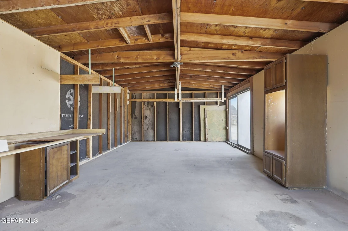 Photo of 8025 GILBERT Drive