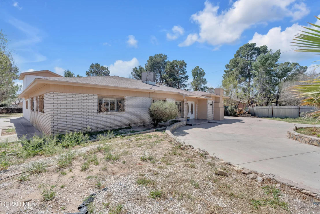 Photo of 240 PRINCETON Way