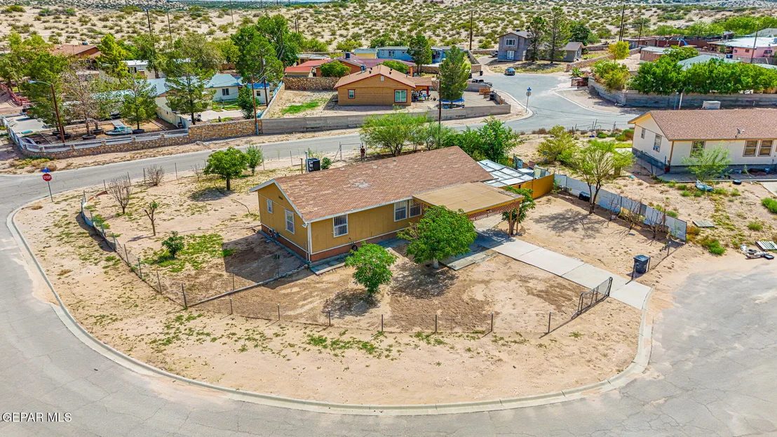 Photo of 1551 SEMINOLE Drive