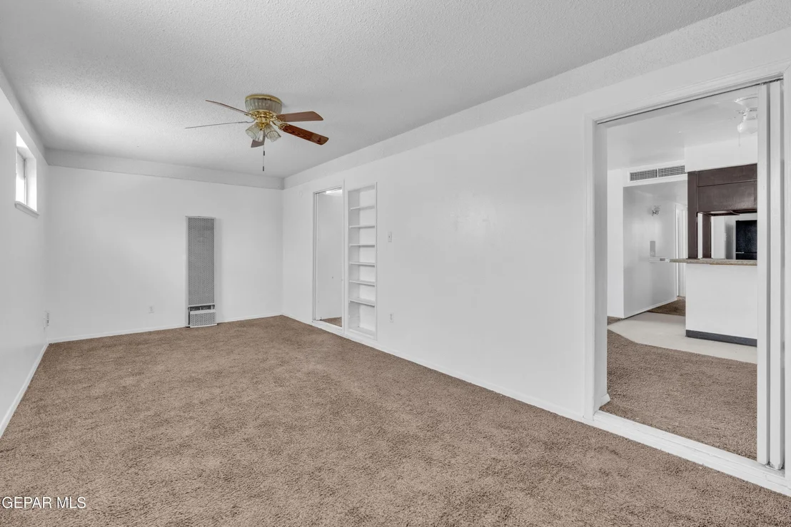 Photo of 7605 Parkland Drive