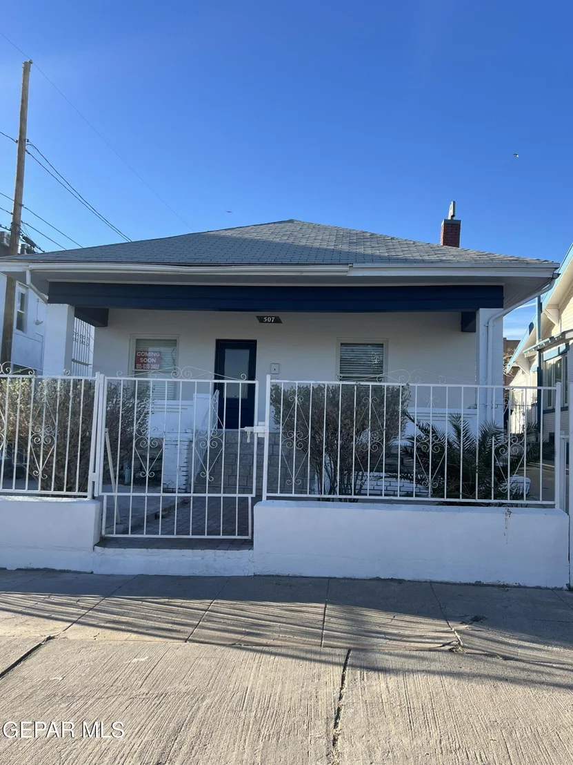 Photo of 507 E CLIFF Drive