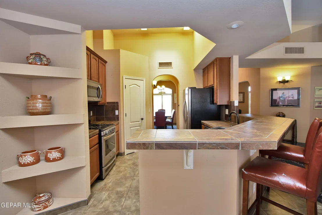 Photo of 920 TYLER SETH Avenue