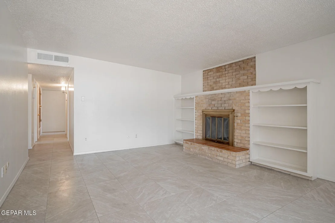 Photo of 3217 SHETLAND Road