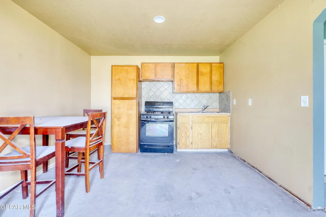 Photo of 7421 MINDORO Place