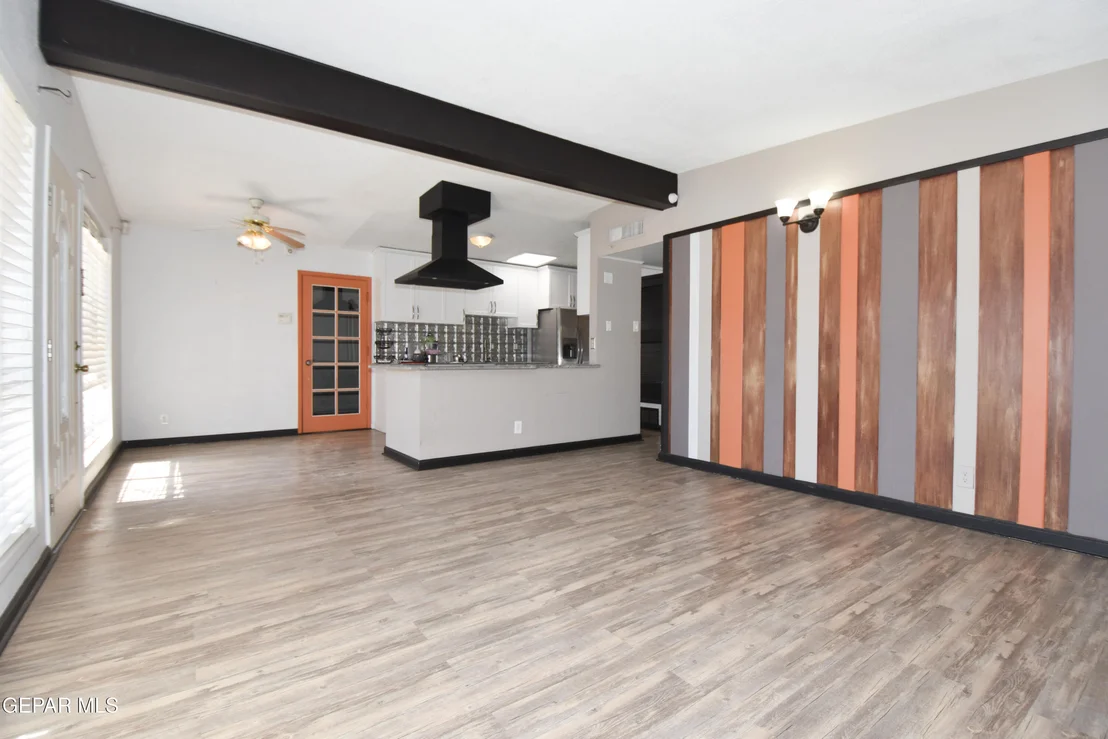 Photo of 5372 CIRCUS Lane