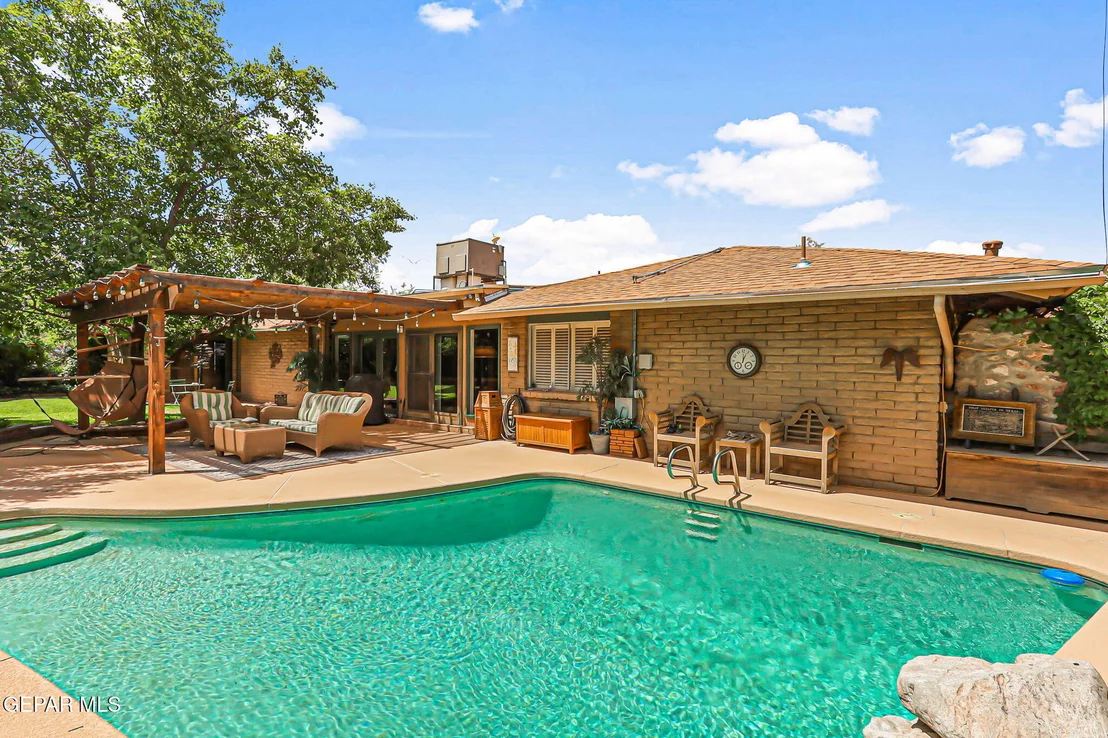 Photo of 4332 DONNYBROOK Place