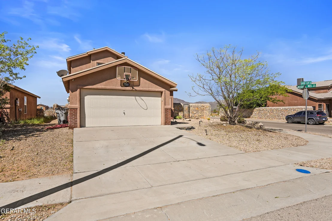 Photo of 7300 SACHET CLIFF Drive