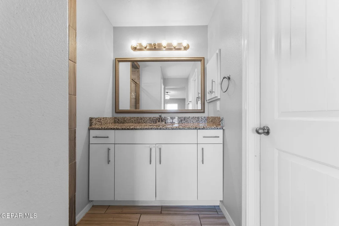 Photo of 938 YELDON Place