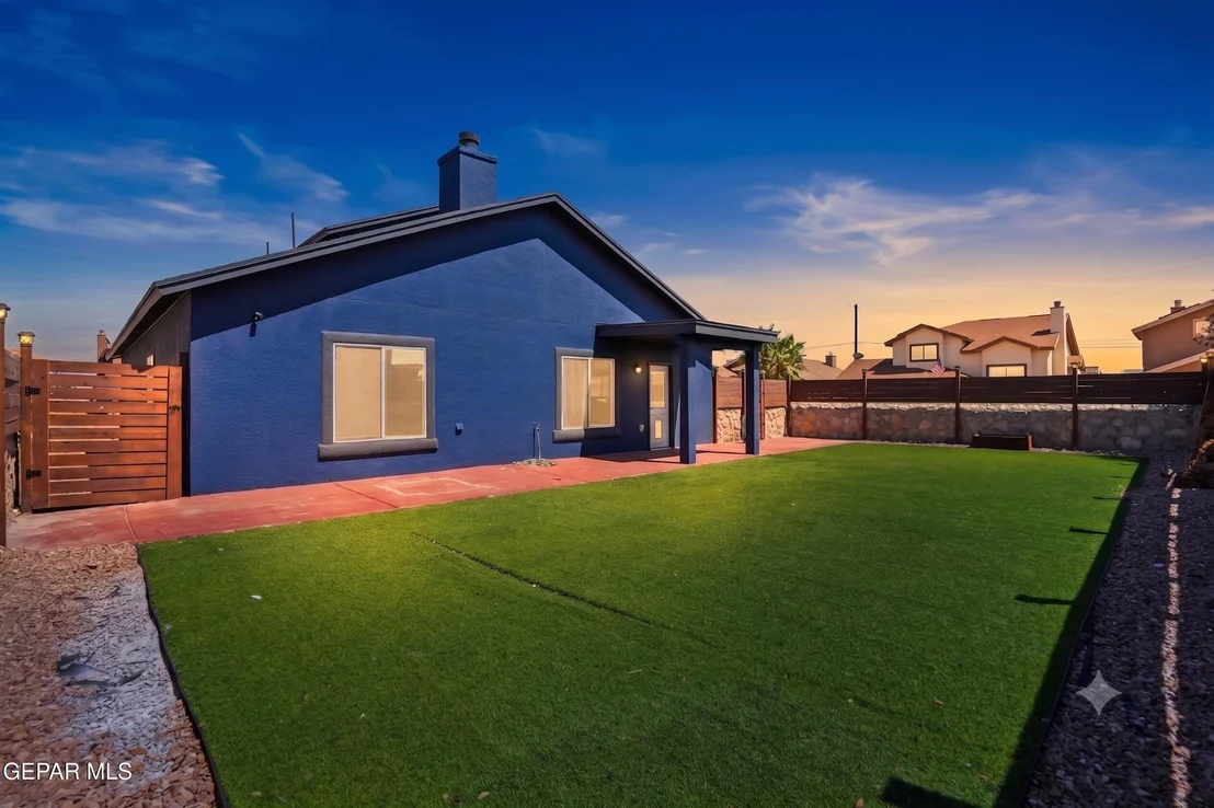 Photo of 2909 PINO BLANCO Place