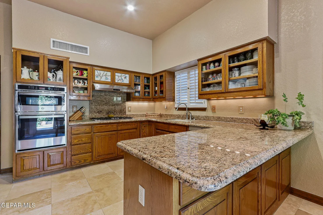 Photo of 628 SPRING CREST Drive