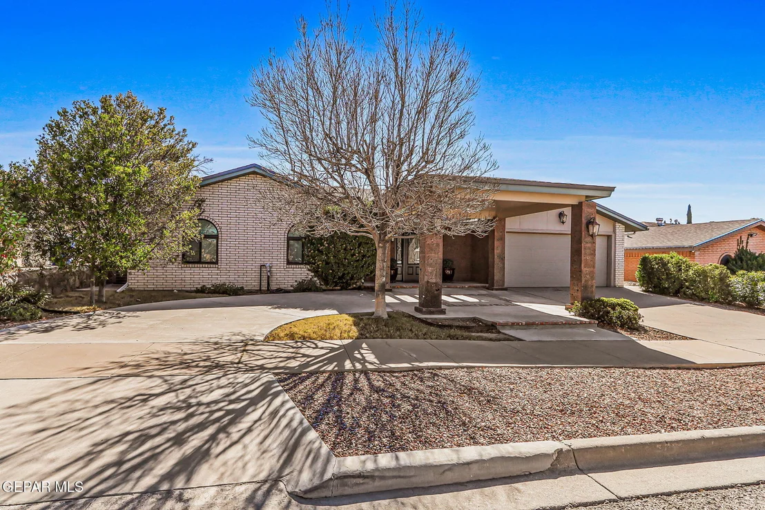 Photo of 824 AGUA CALIENTE Drive