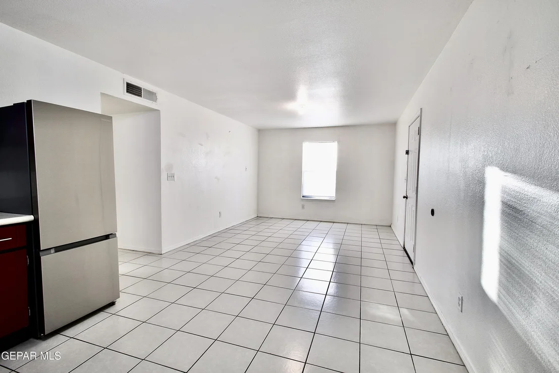 Photo of 816 MONCLOVA Lane