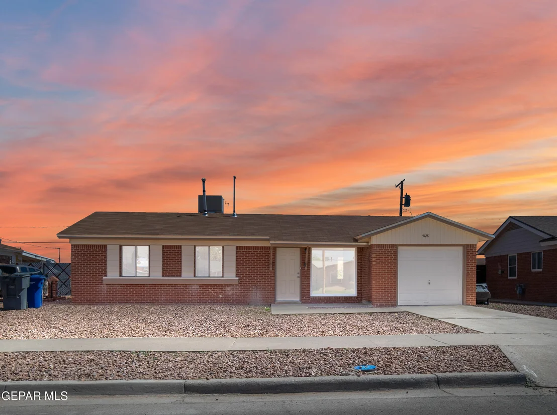 Photo of 5128 DEBEERS Drive