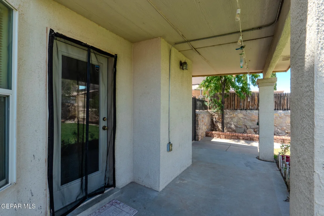 Photo of 5721 LAUREL CLARK Lane
