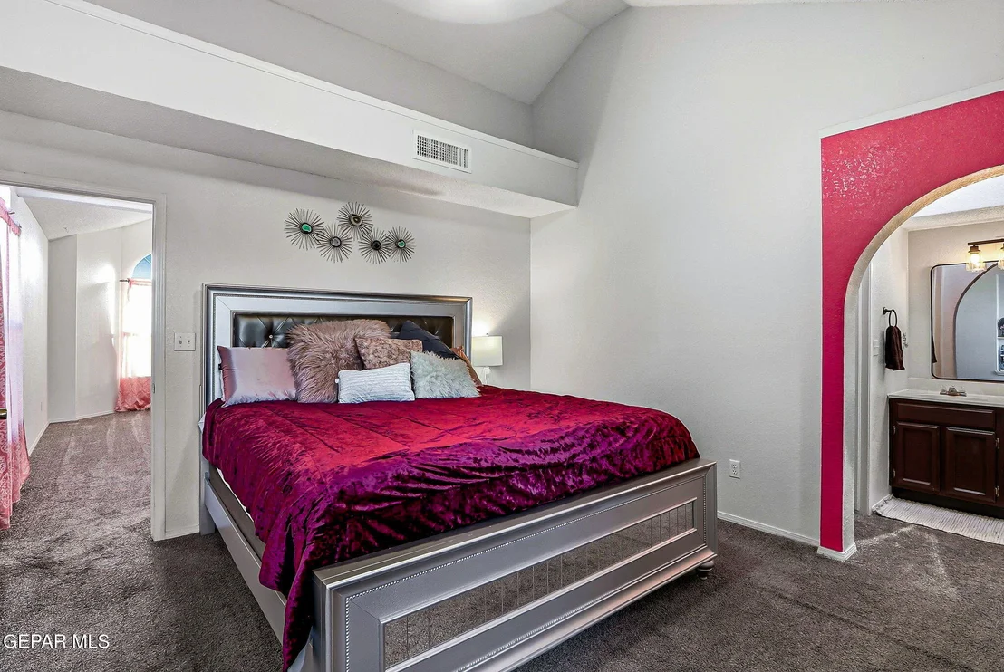 Photo of 390 BRILL Circle