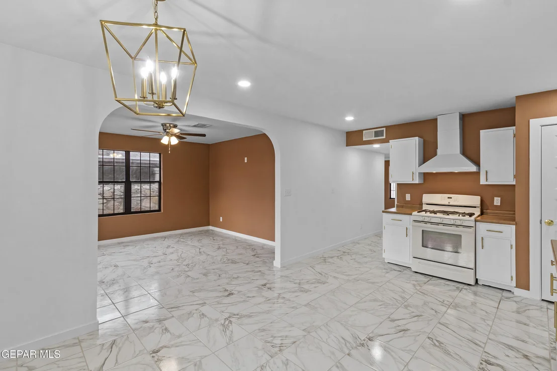 Photo of 142 GREEN DESERT Circle