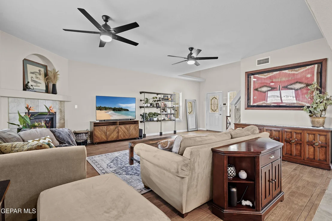 Photo of 14425 APPLE POINT Court