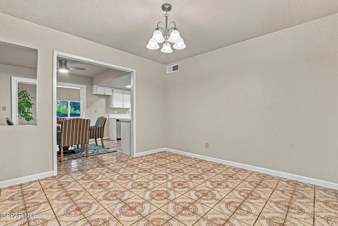 Photo of 220 SERRANIA Drive