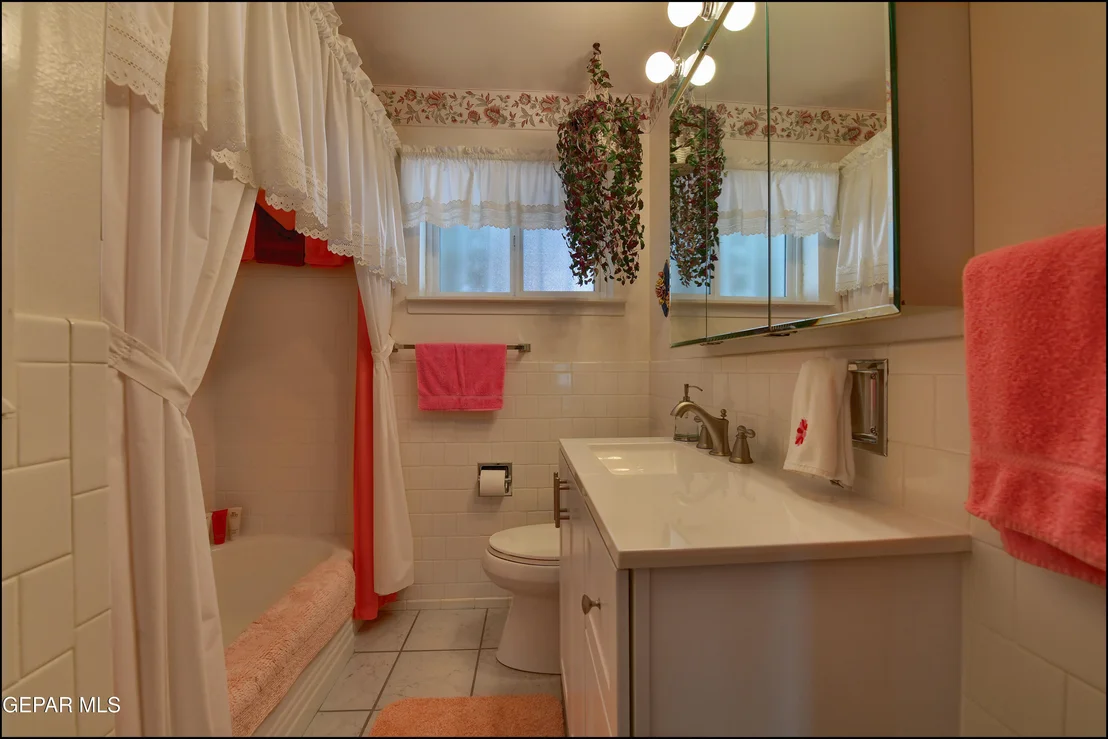Photo of 9541 WAVERLY Drive
