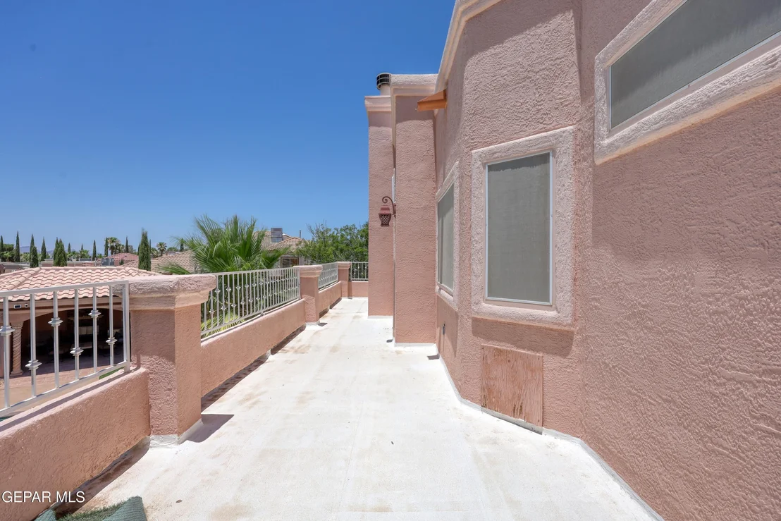 Photo of 1361 GATE Place