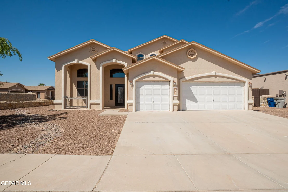 Photo of 3049 LOOKOUT POINT Drive