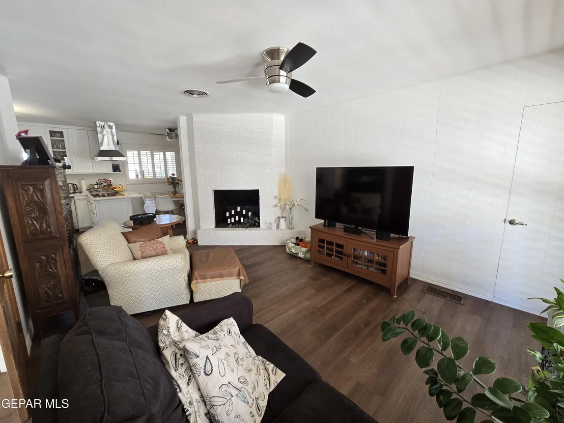 Photo of 4200 BUCKINGHAM Drive