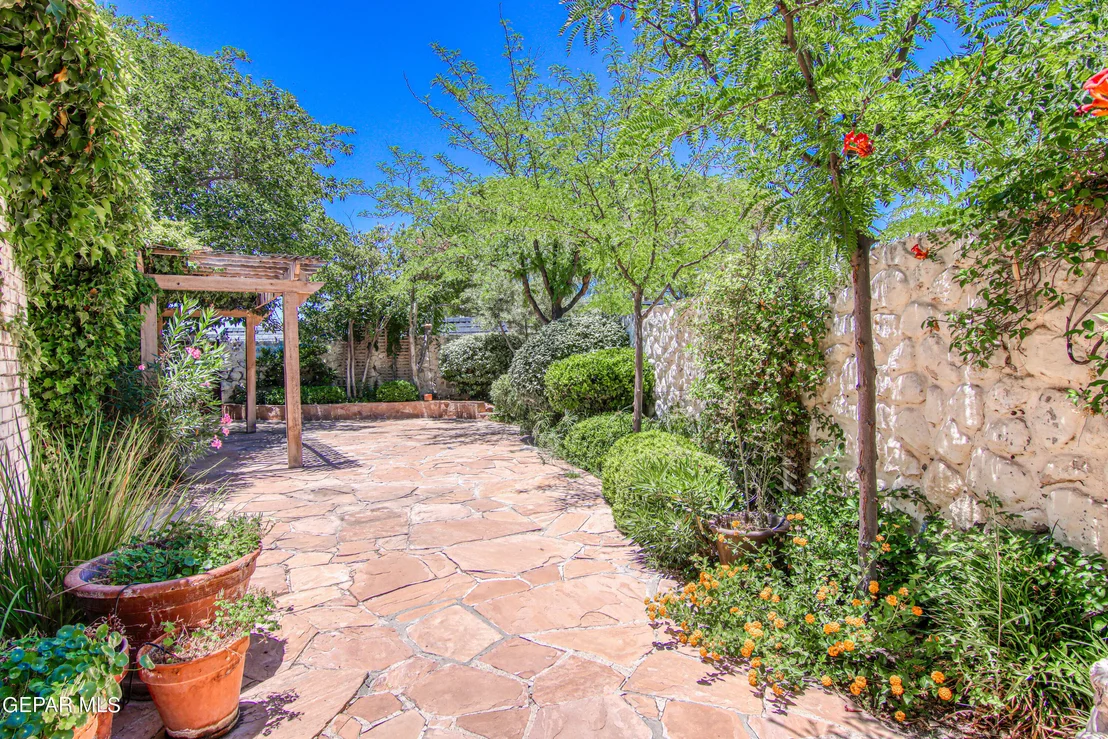 Photo of 6041 TORREY PINES Drive