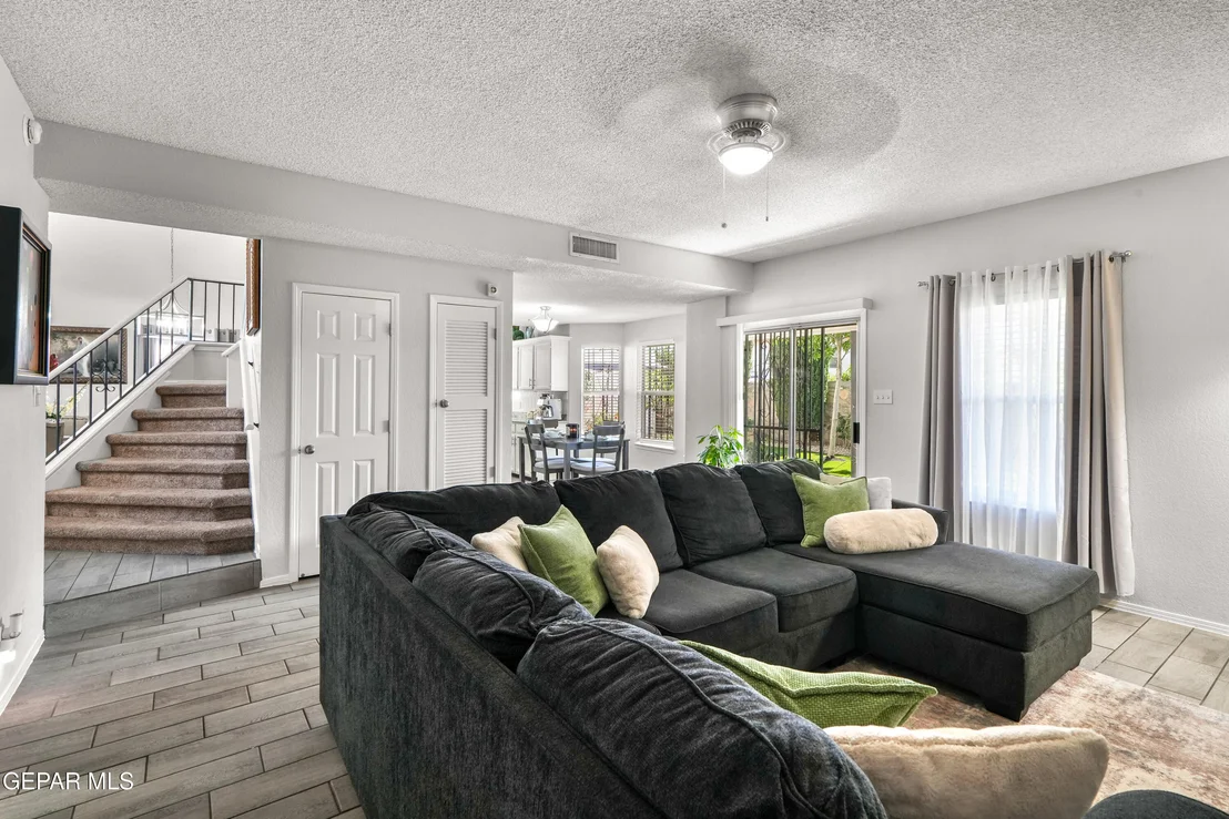 Photo of 2905 CAMARENA Place