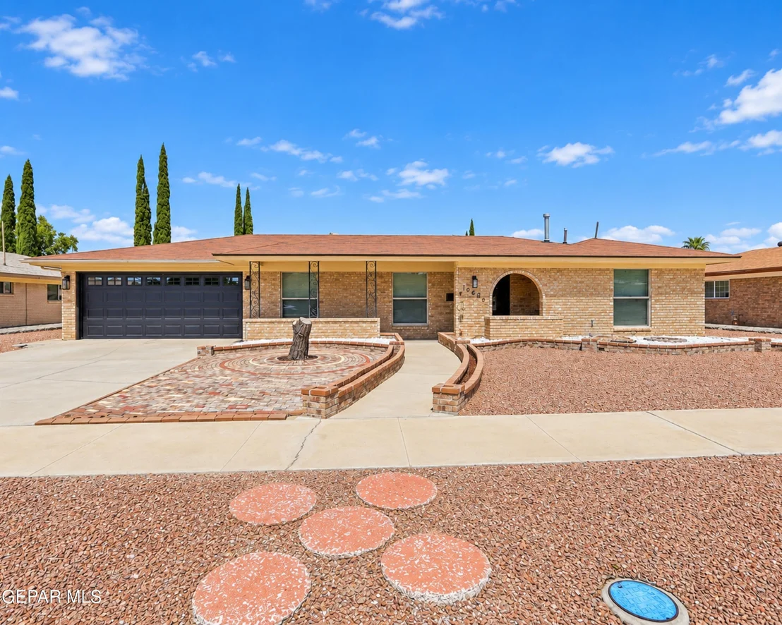 Photo of 10605 CAUSEWAY Drive