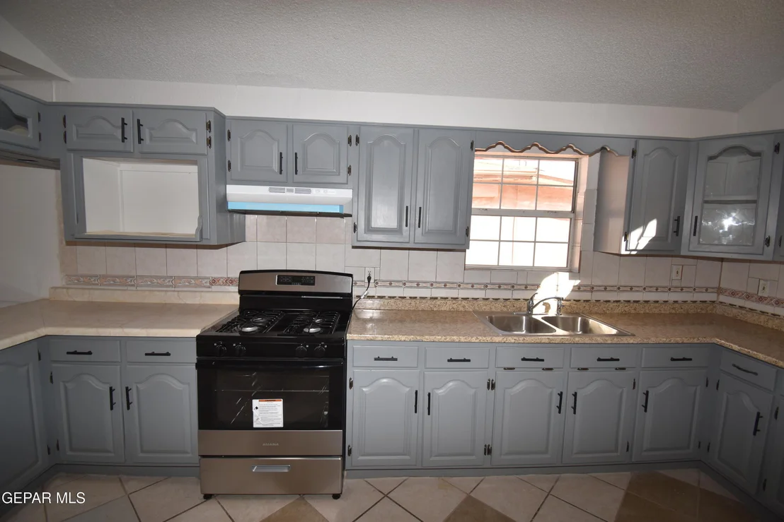 Photo of 321 APODACA Place