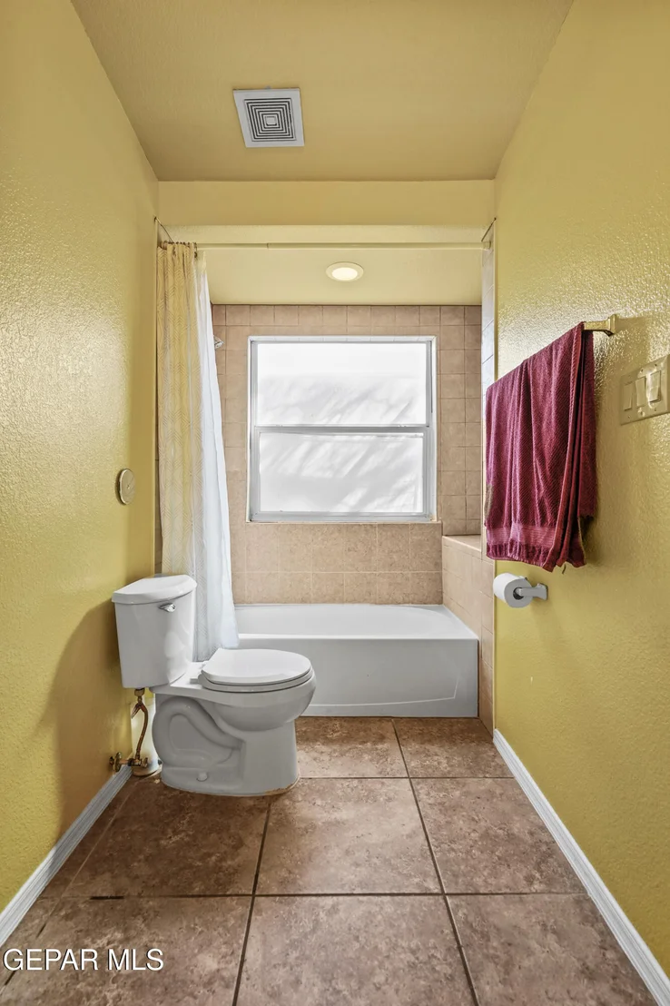 Photo of 412 1/2 DOLAN Street