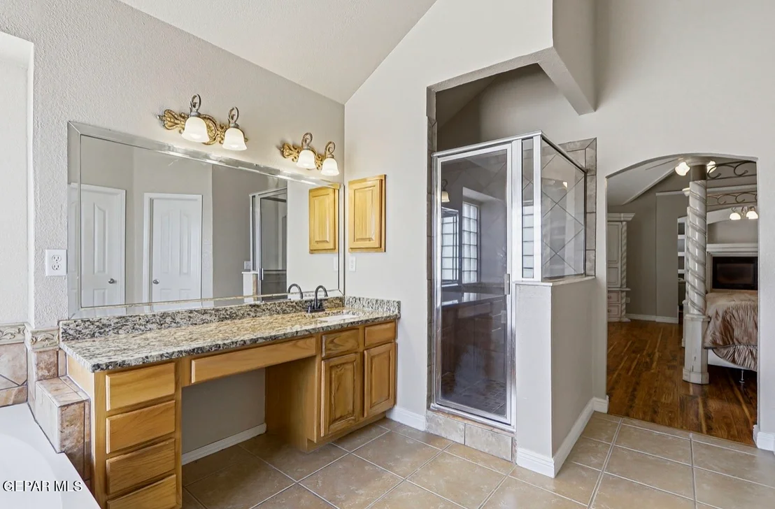 Photo of 524 BREWSTER Place