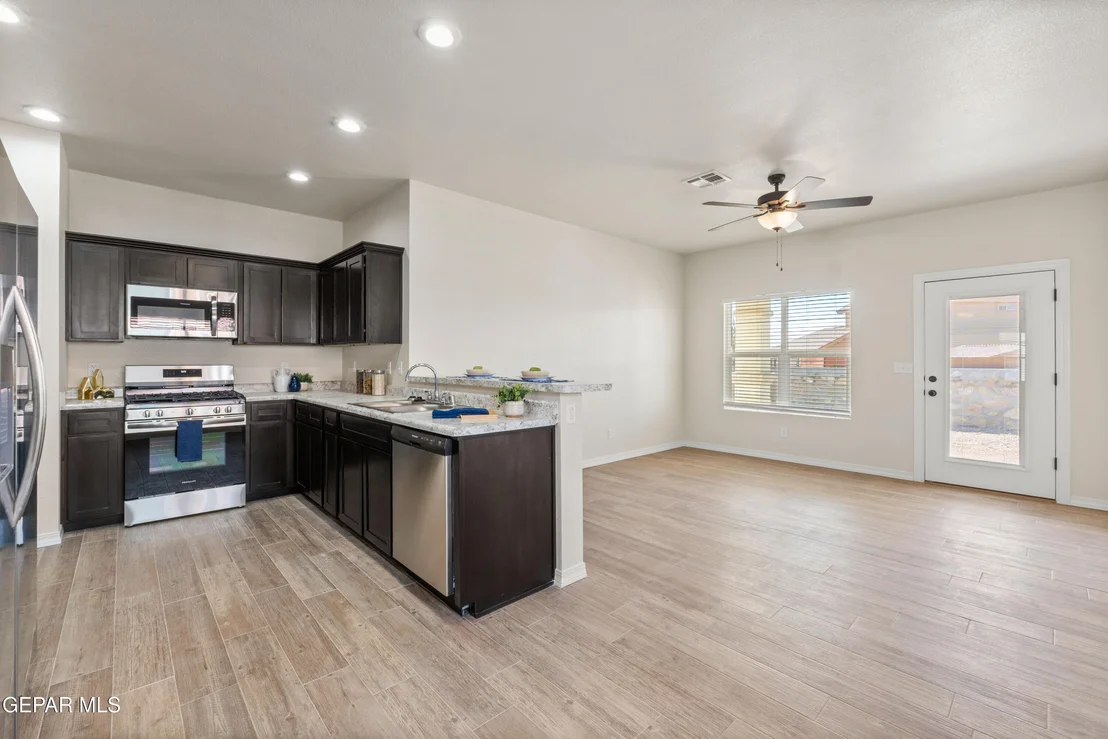 Photo of 325 Sand Gate Drive