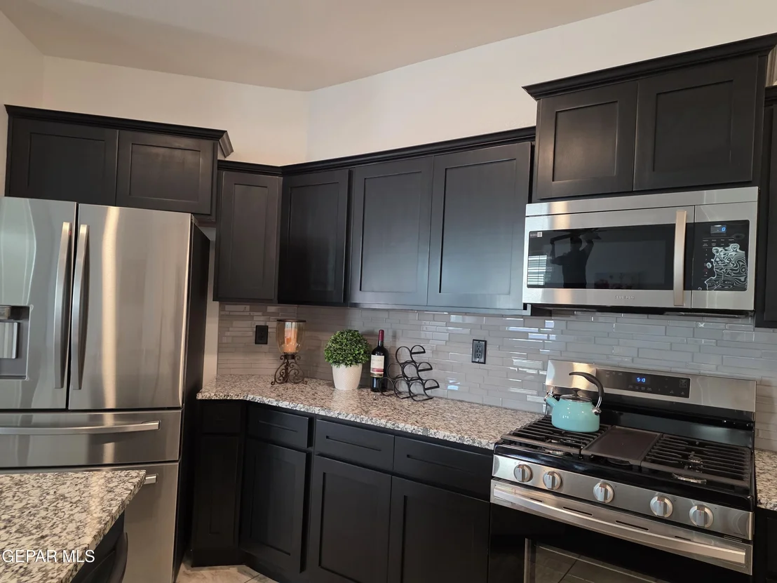 Photo of 6024 HIDDEN ROW Avenue