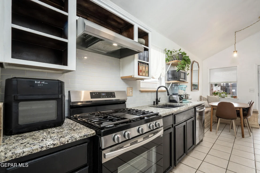 Photo of 6233 GRACE MADRILES Place