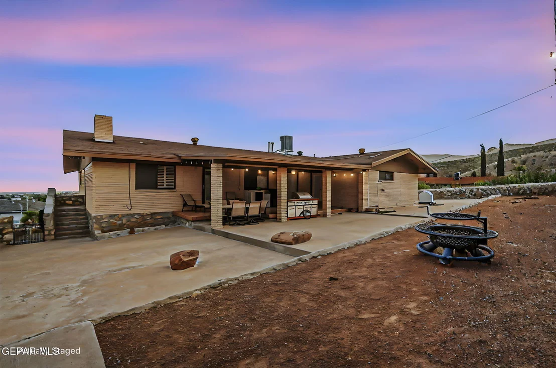 Photo of 3307 MOONLIGHT Avenue