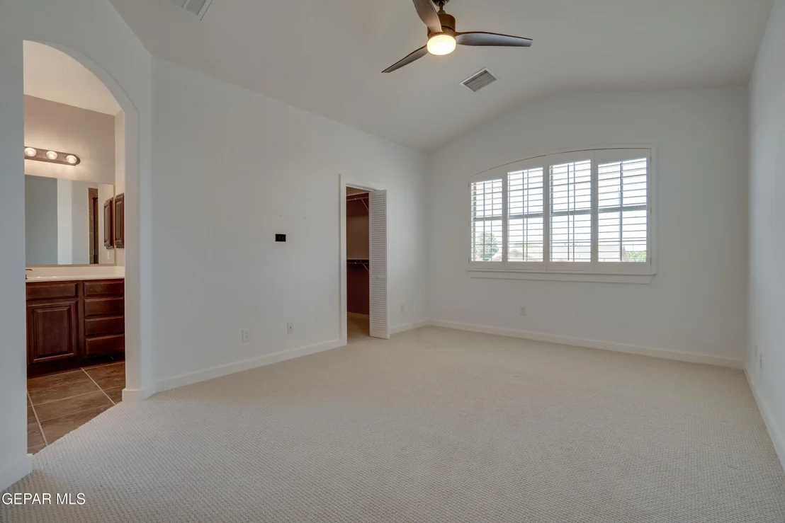 Photo of 3132 Lookout Point Drive