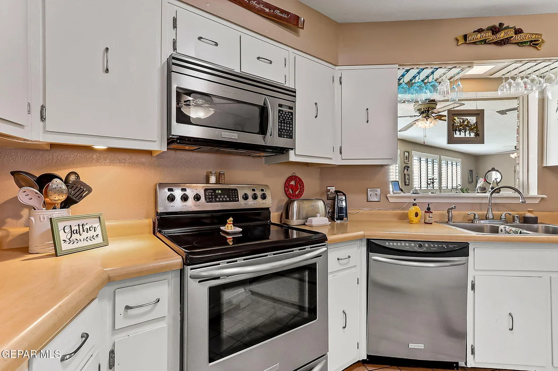 Photo of 136 LAURA GALE Drive