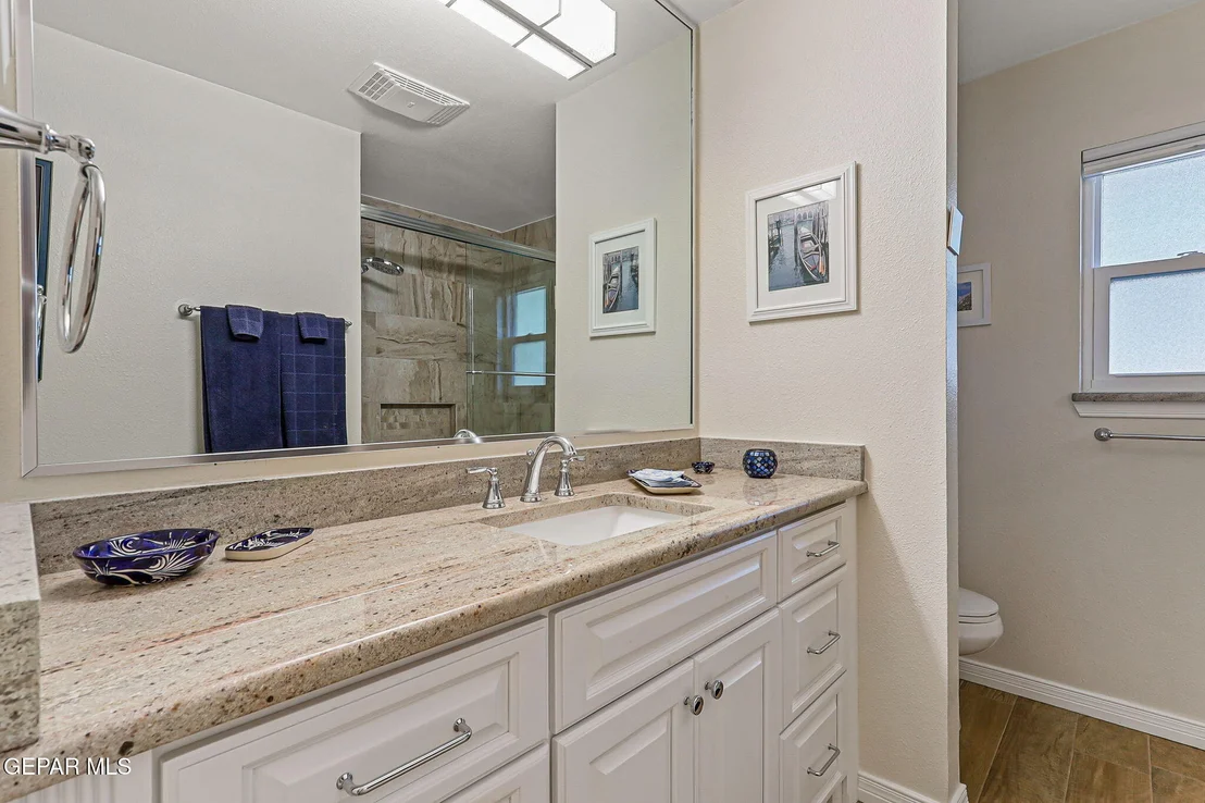 Photo of 717 LIVE OAK Drive