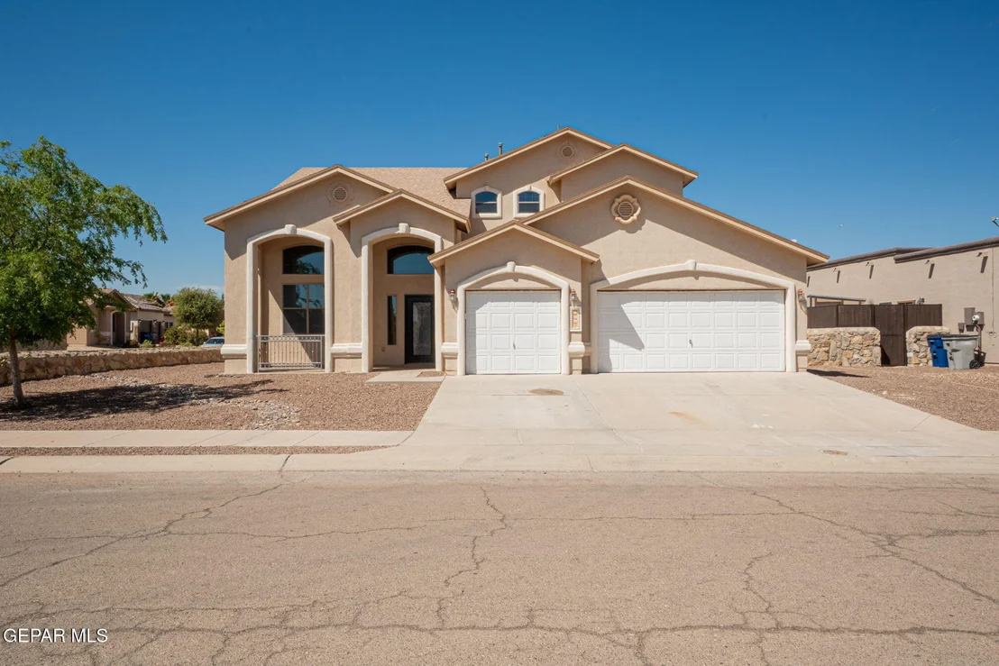 Photo of 3049 LOOKOUT POINT Drive