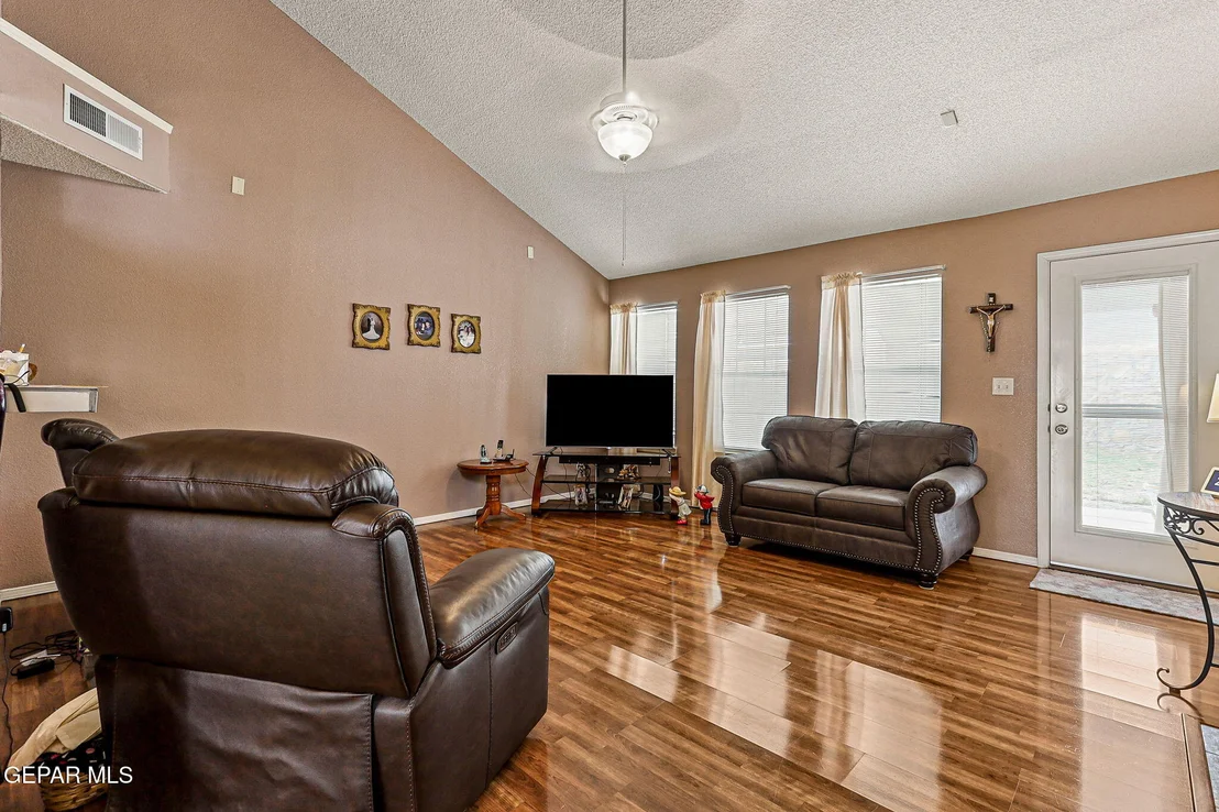 Photo of 1289 OLGA MAPULA Drive