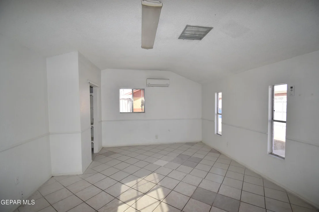 Photo of 321 APODACA Place