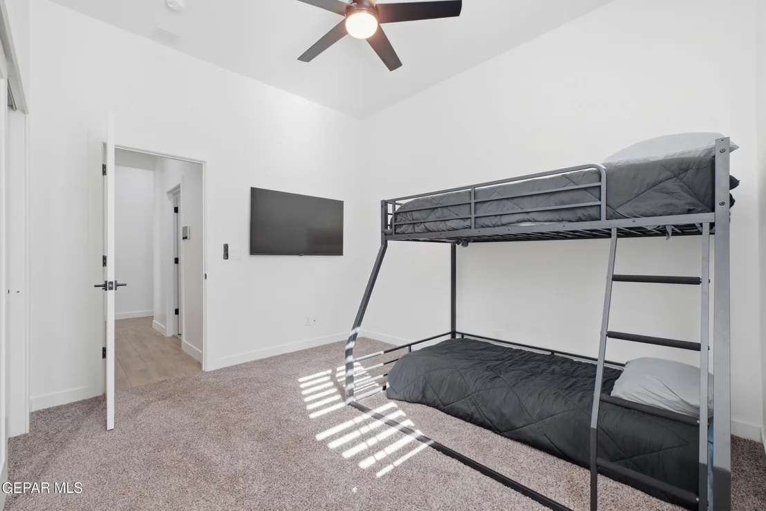 Photo of 889 Kirkby Way